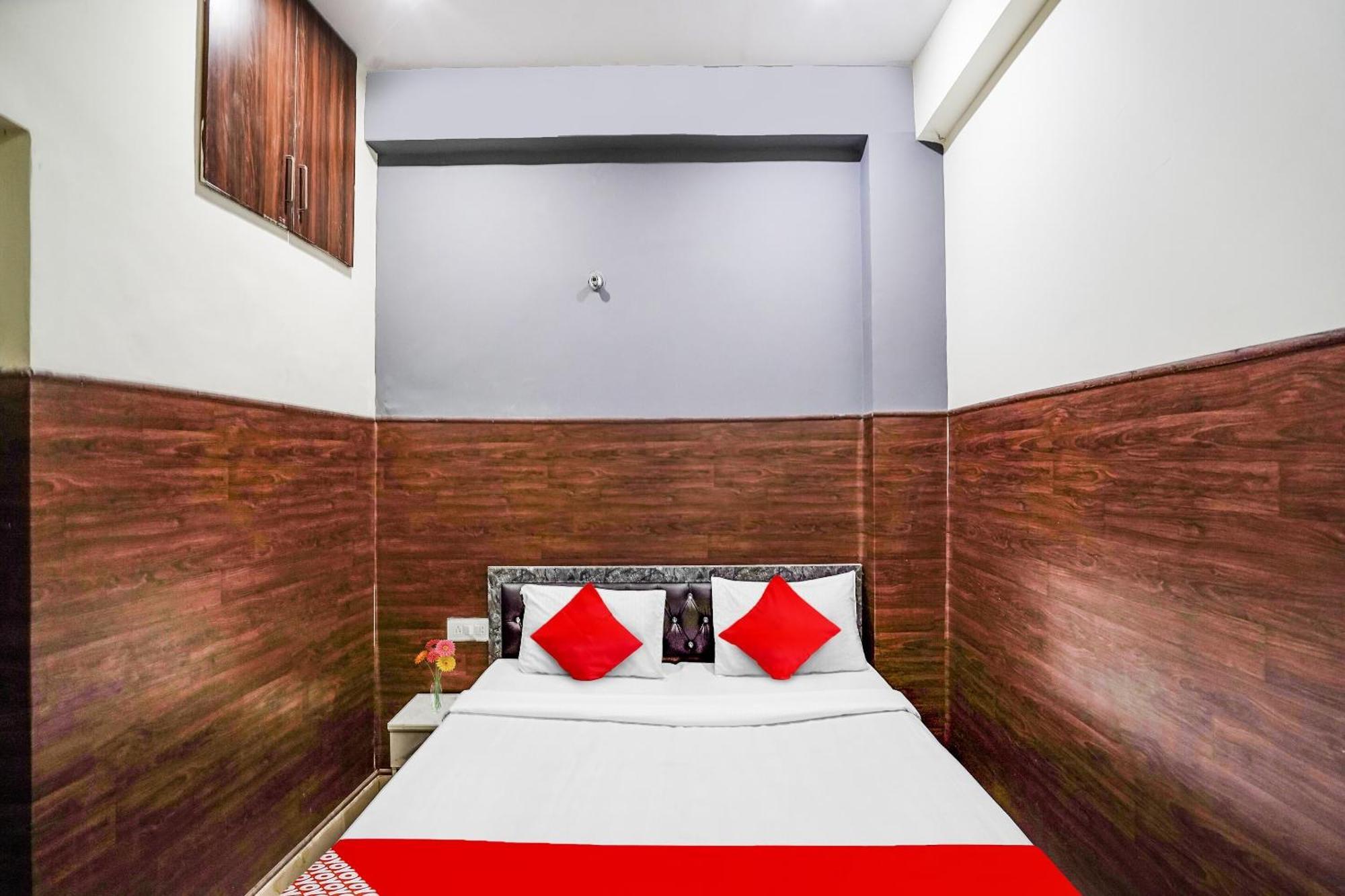 Hotel O Dream Palace Inn Noida Exterior foto
